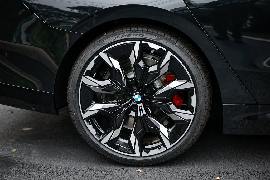 2026 Bmw 550e xDrive photo 6