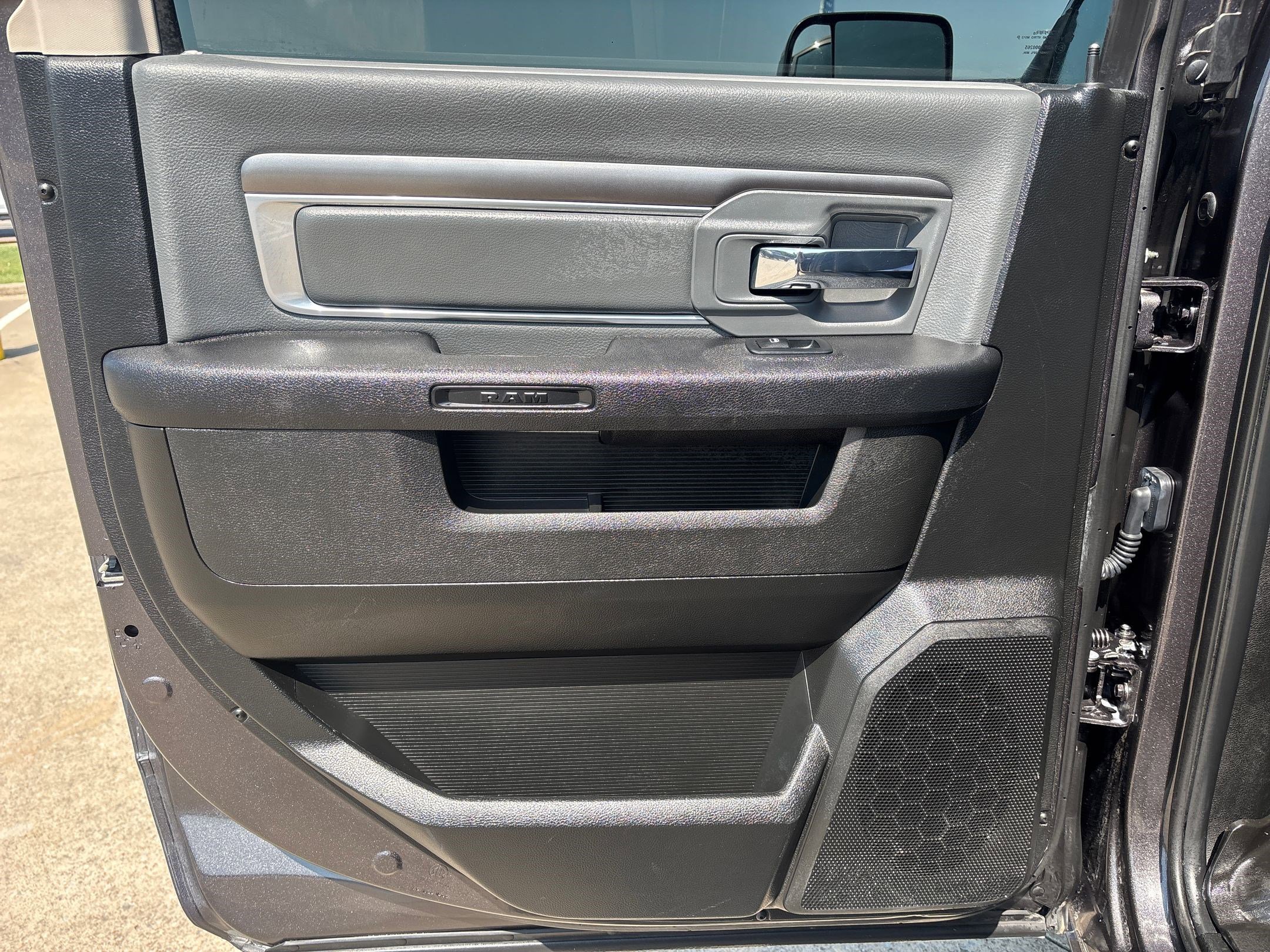 2023 Ram 1500 Classic SLT photo 20