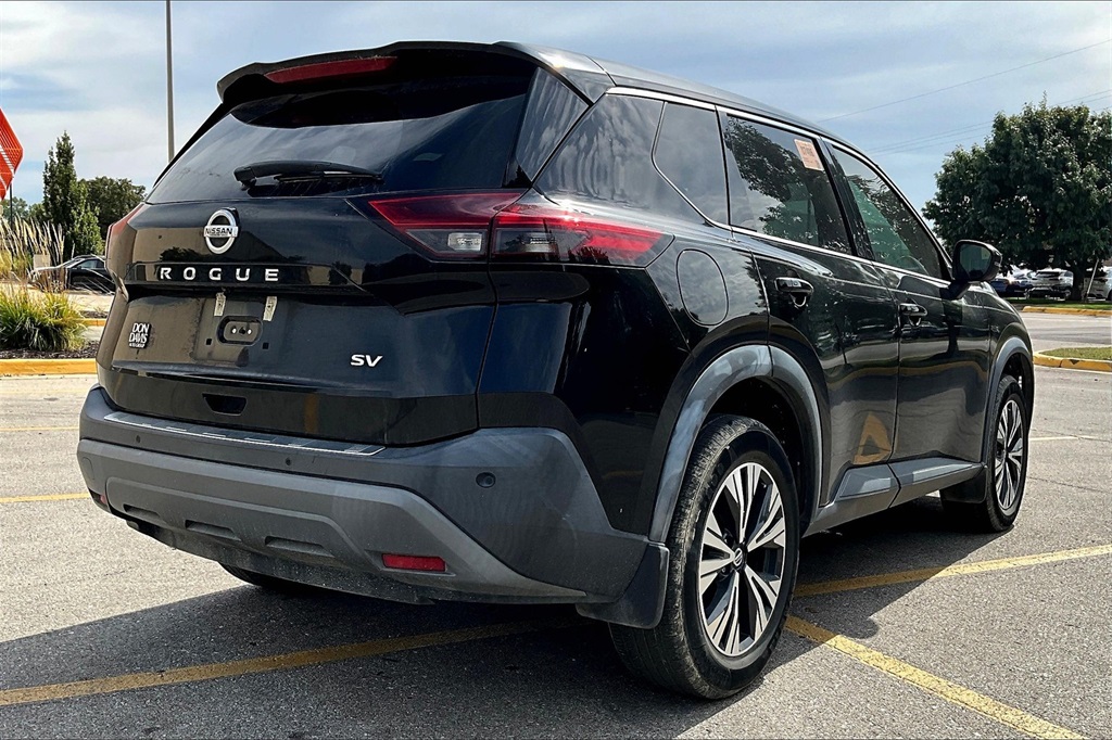 2021 Nissan Rogue SV photo 3