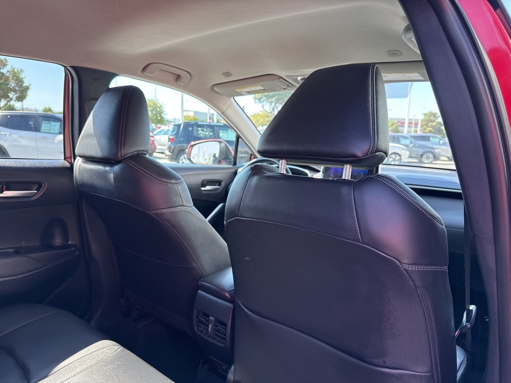 2024 Toyota Corolla Cross XLE photo 23