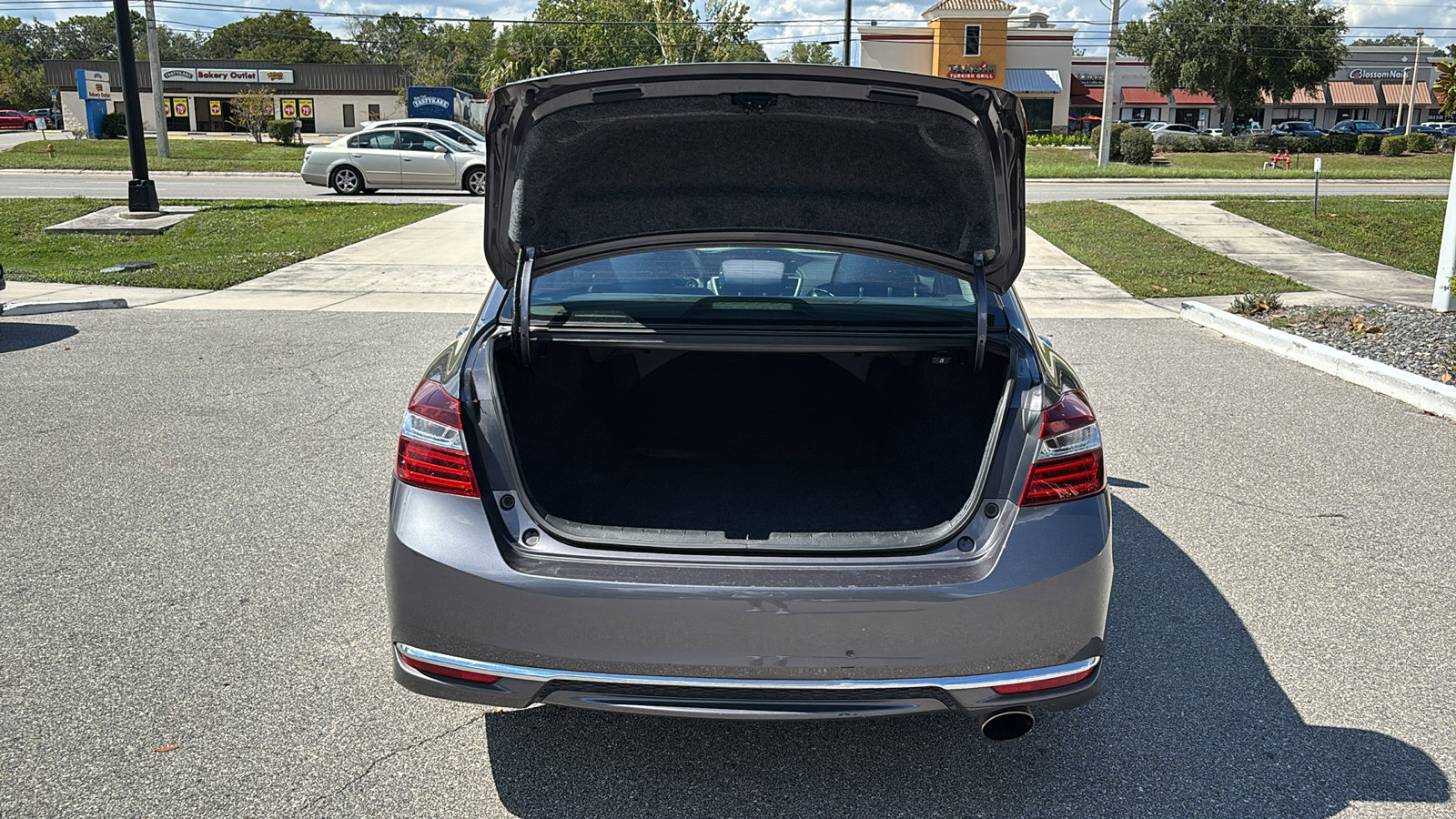 2016 Honda Accord LX photo 6