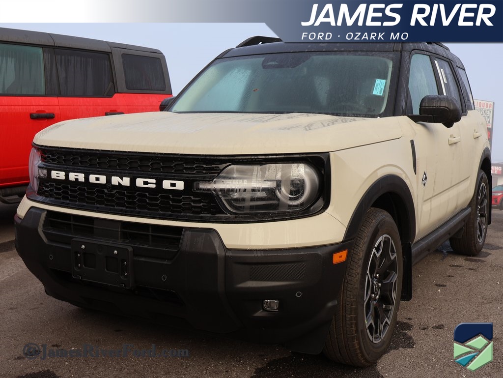 2025 Ford Bronco Sport Outer Banks's photo