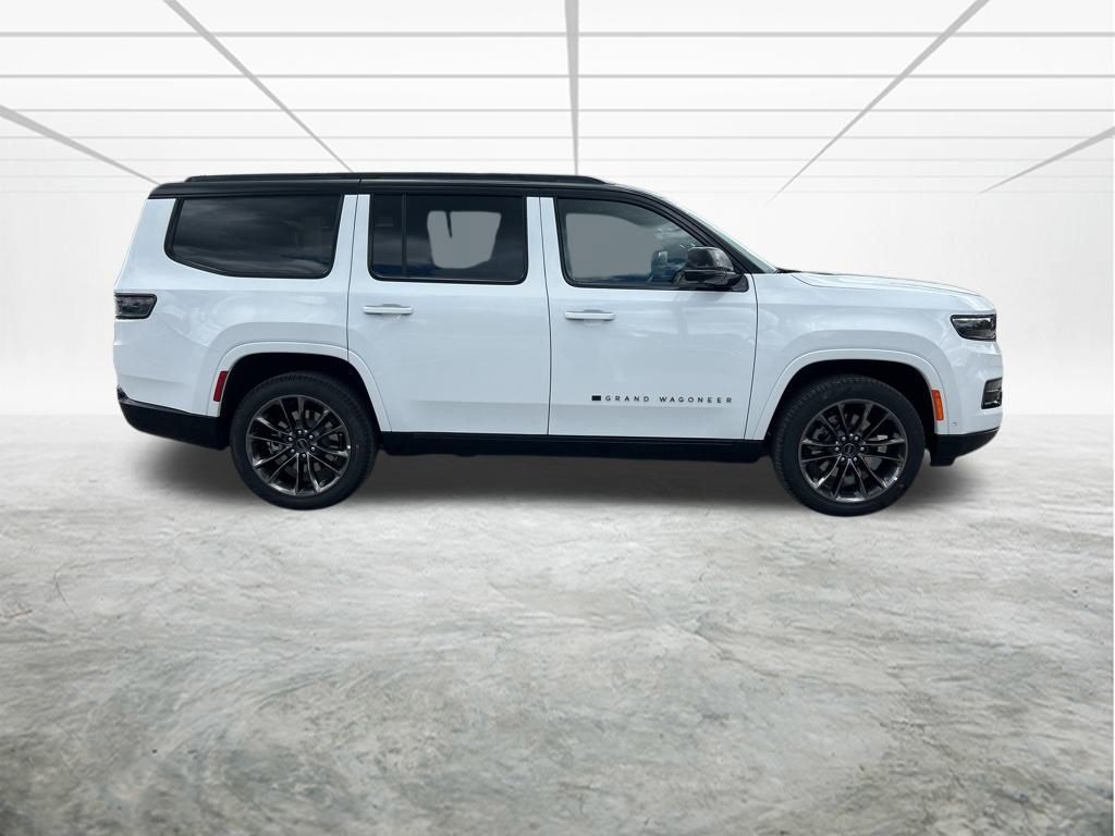2024 Jeep Grand Wagoneer II photo 3