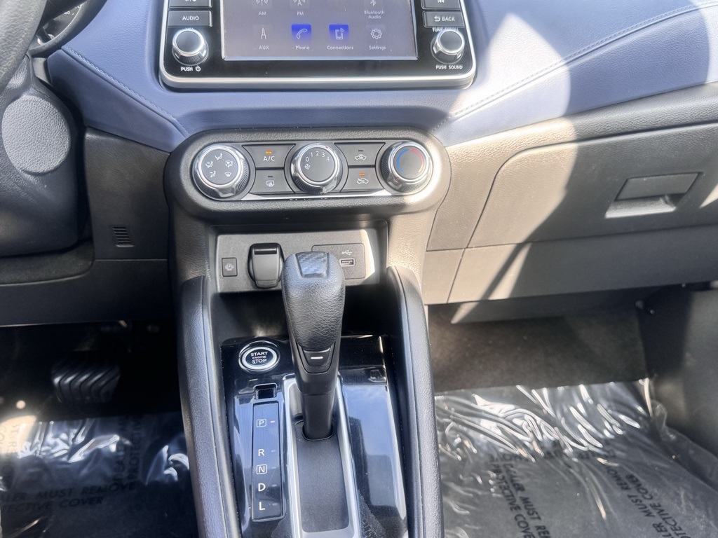 2023 Nissan Versa 1.6 SV photo 9
