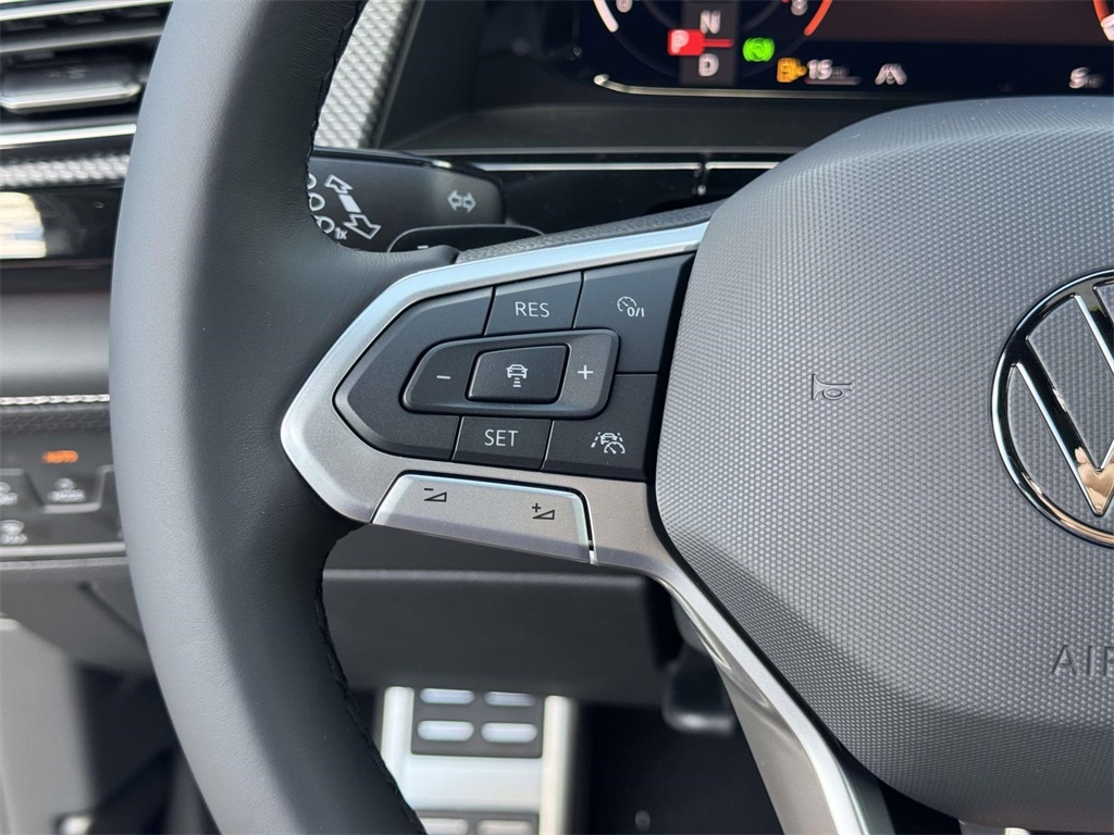 2026 Volkswagen Atlas Cross Sport SEL R-Line photo 23