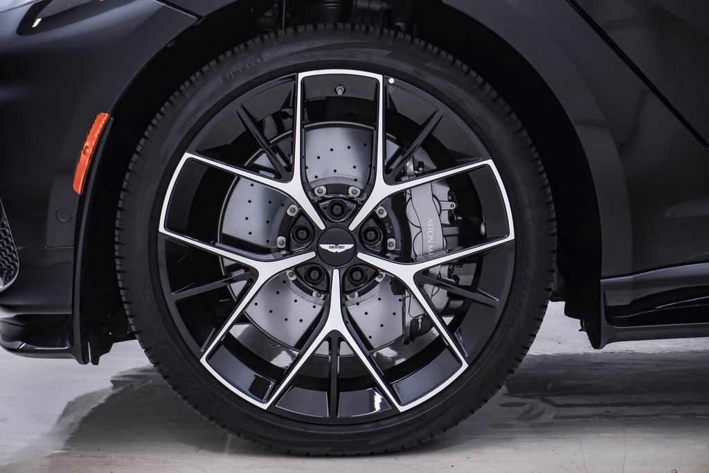 2025 Aston Martin DBX AM8 DBX707 photo 14
