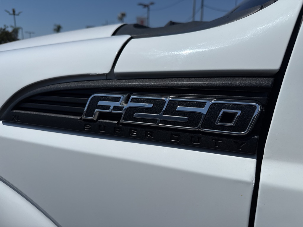 2016 Ford F-250 photo 8