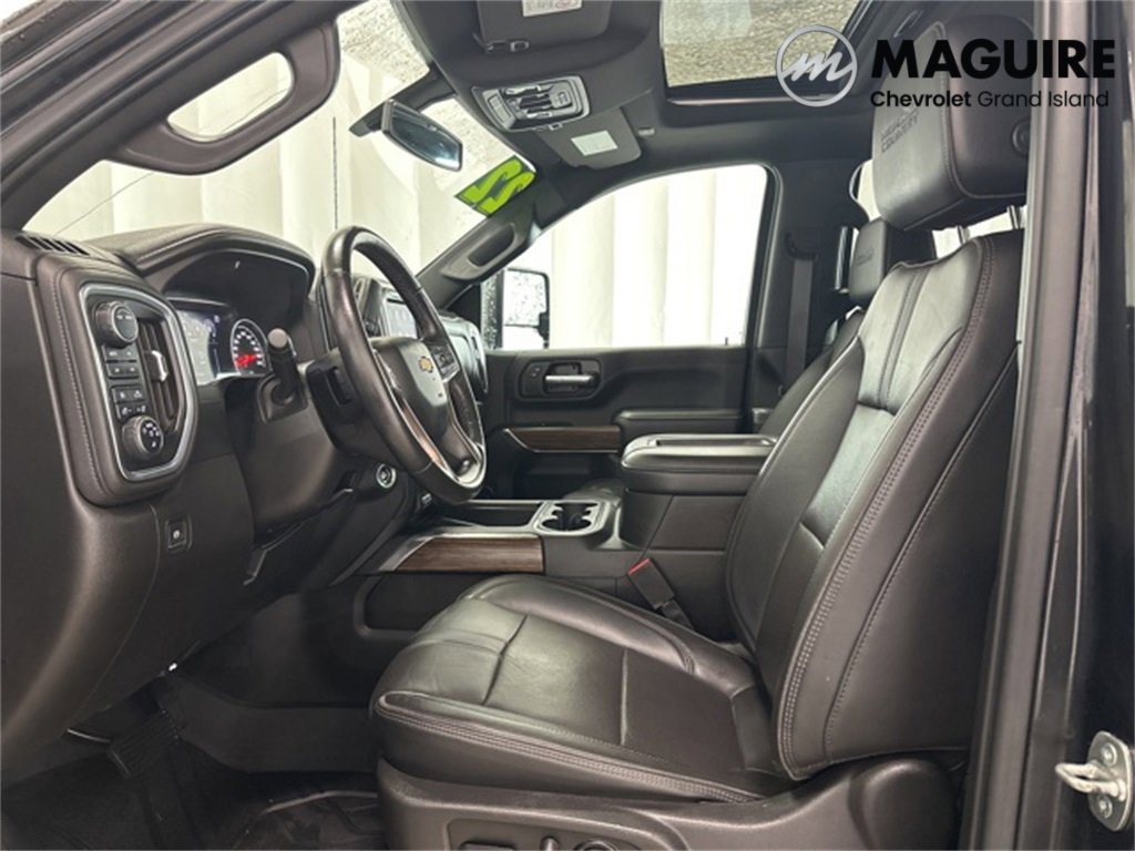 2022 Chevrolet Silverado 2500HD High Country photo 3