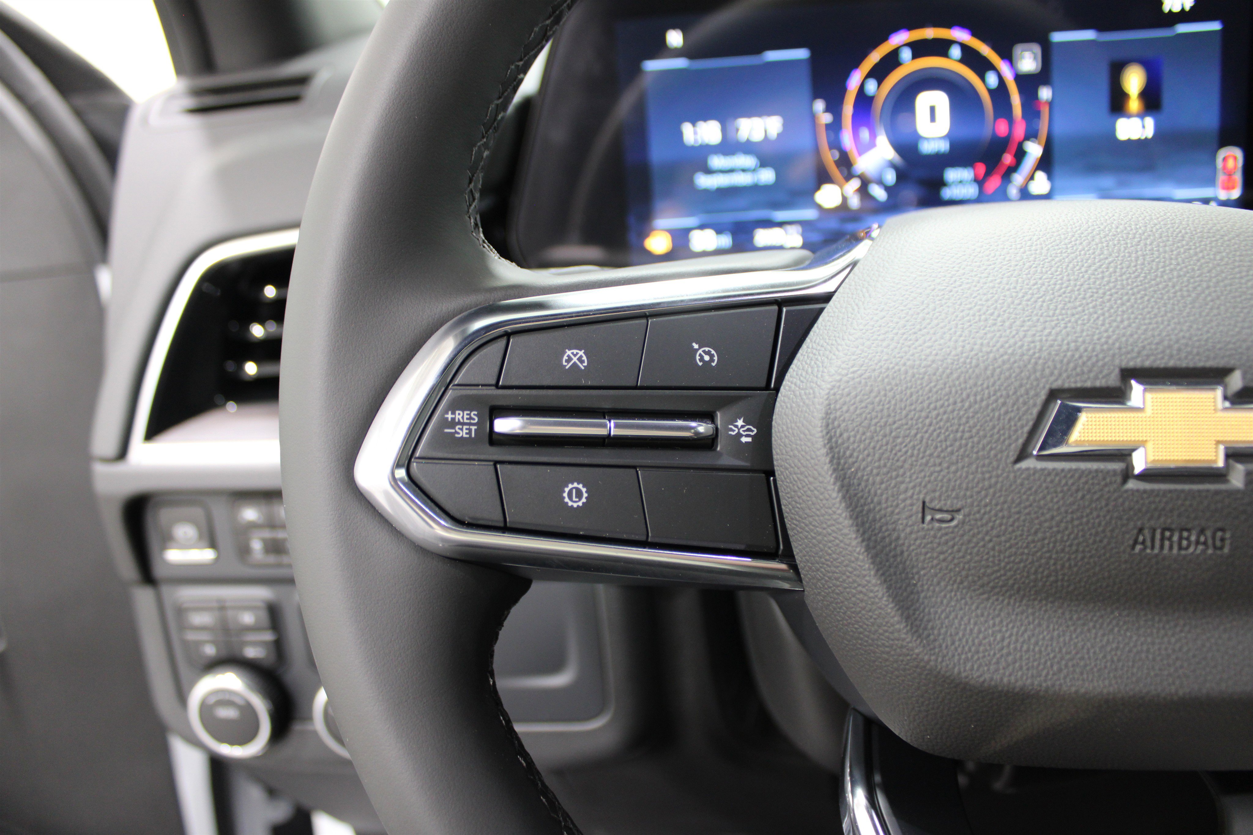 2025 Chevrolet Tahoe LS photo 2