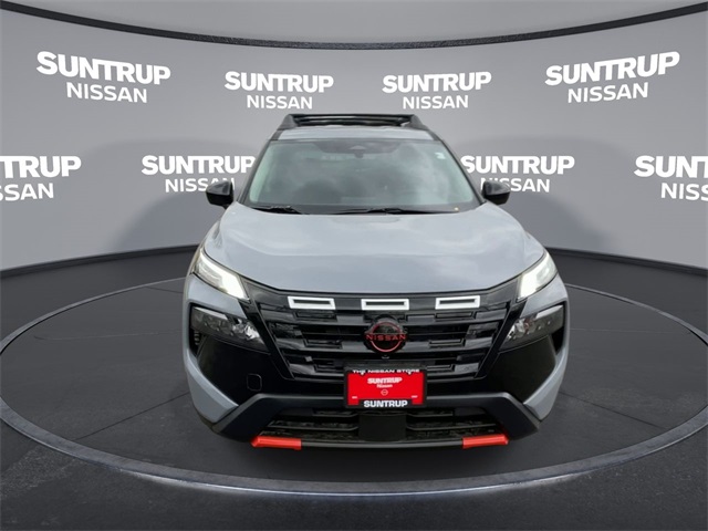 2025 Nissan Rogue SV photo 2