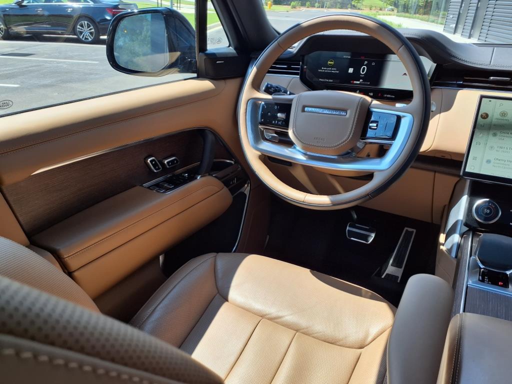 2023 Land Rover Range Rover SE photo 22
