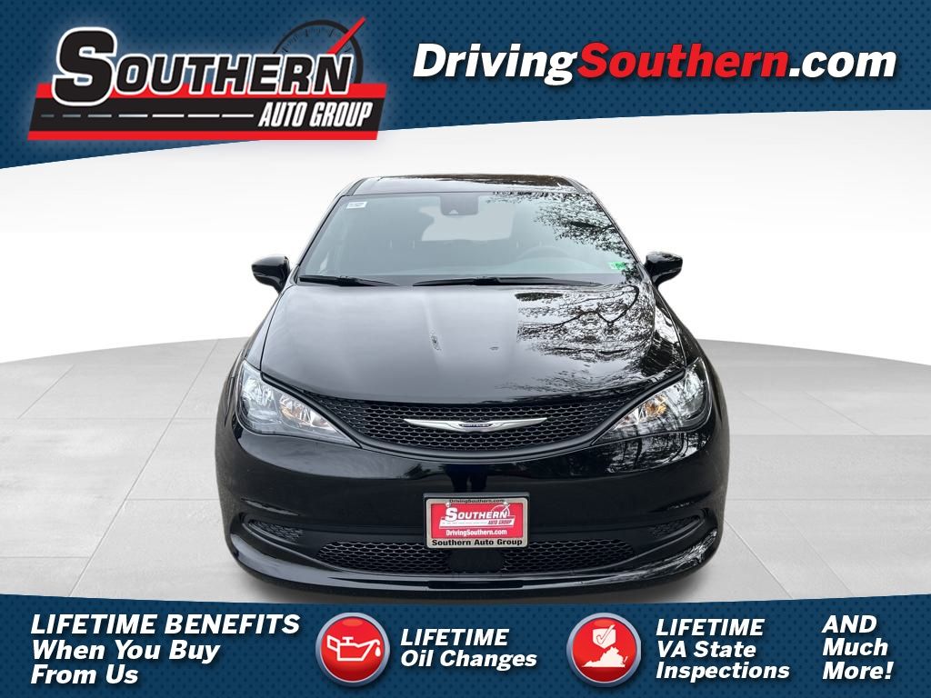 2026 Chrysler Voyager LX's photo