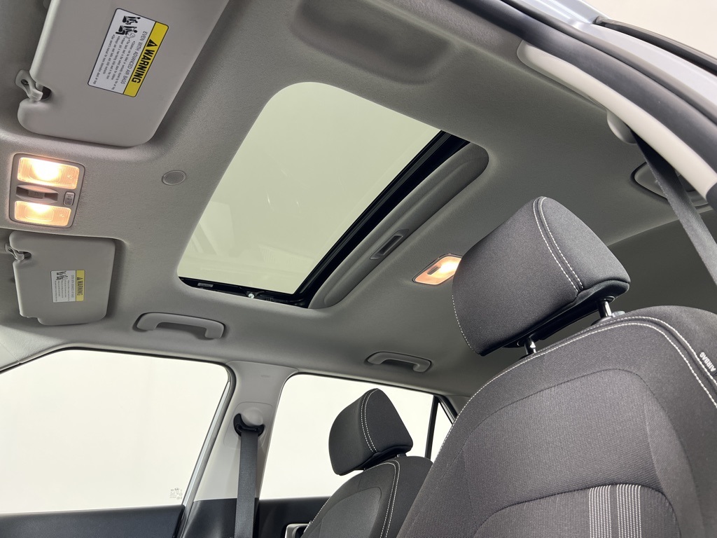 2023 Hyundai Venue SEL photo 11