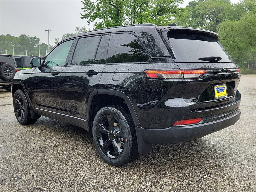 2025 Jeep Grand Cherokee Altitude X photo 3