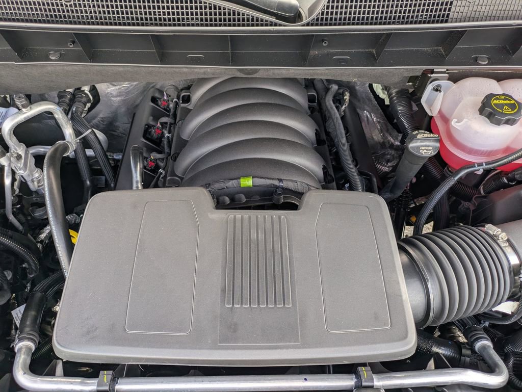 2025 Chevrolet Silverado 1500 LT photo 10
