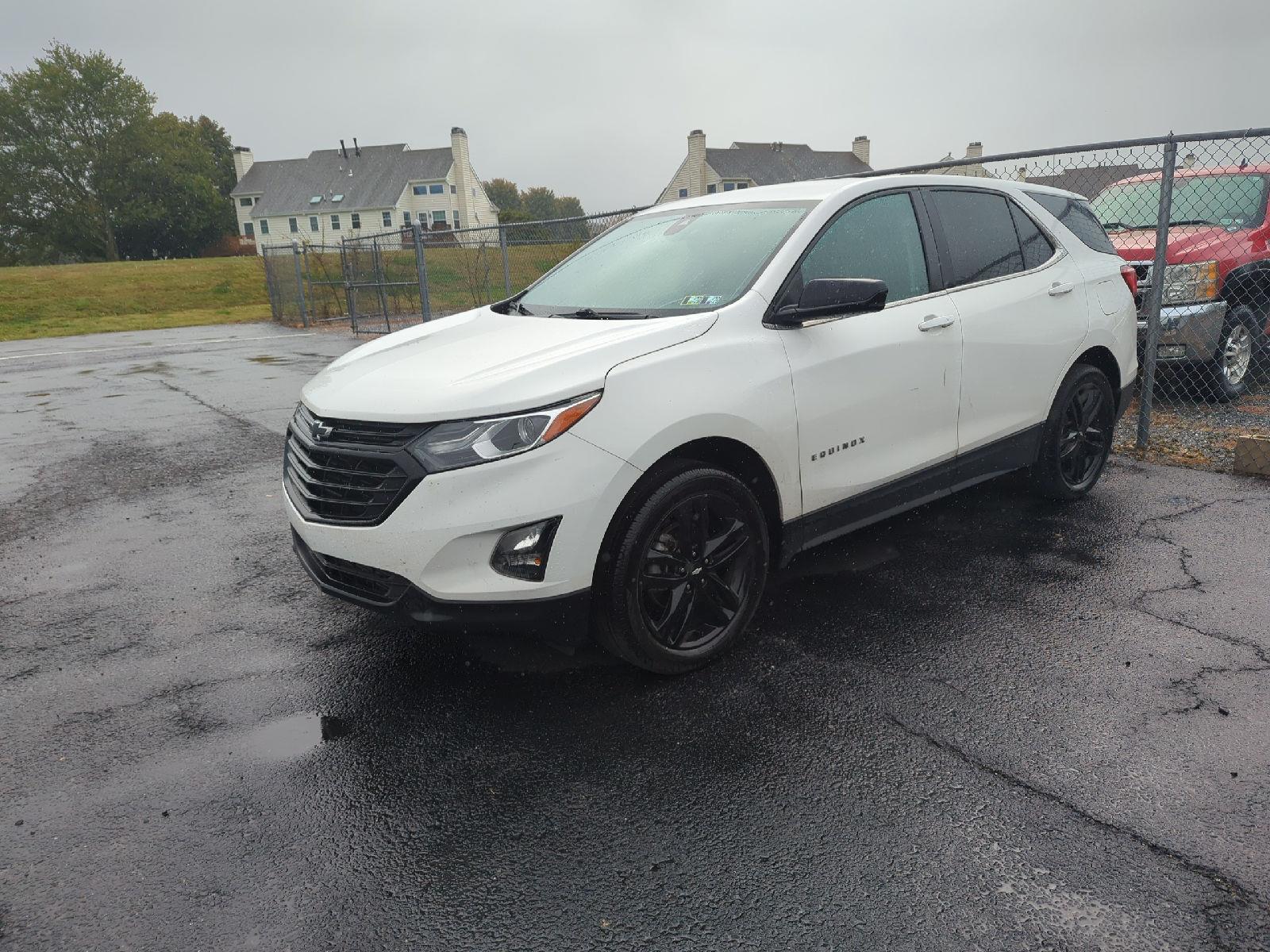 2021 Chevrolet Equinox LT photo 3