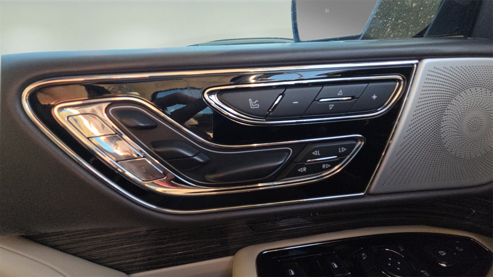 2019 Lincoln Navigator Black Label photo 36