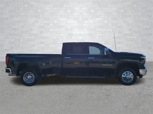 2026 Chevrolet Silverado 3500HD LTZ photo 3