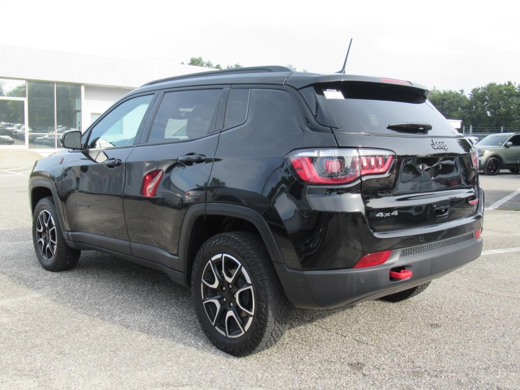 2024 Jeep Compass Trailhawk photo 3
