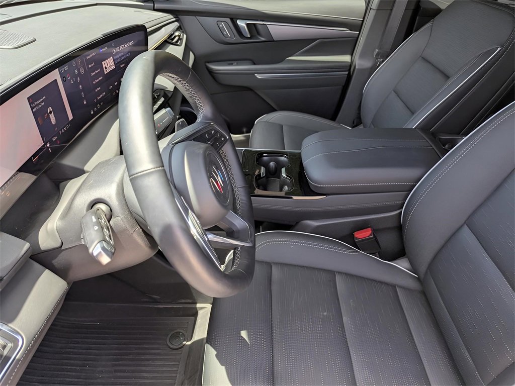2025 Buick Enclave photo 8