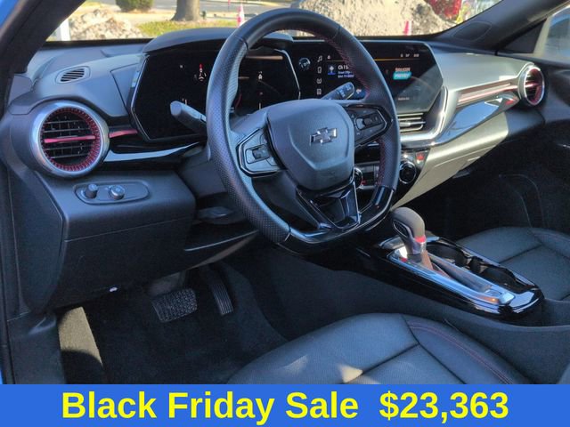 2024 Chevrolet Trax photo 2