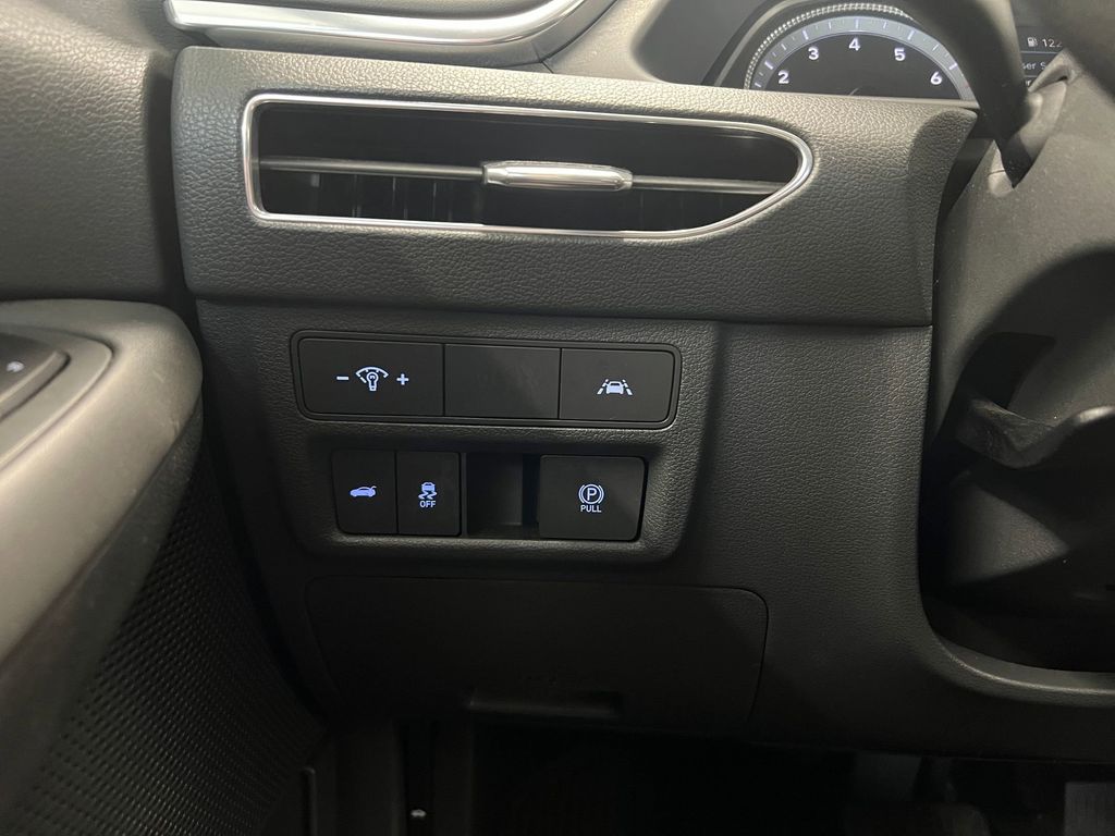 2020 Hyundai Sonata SEL photo 22