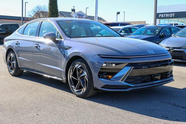 2026 Hyundai Sonata SEL's photo