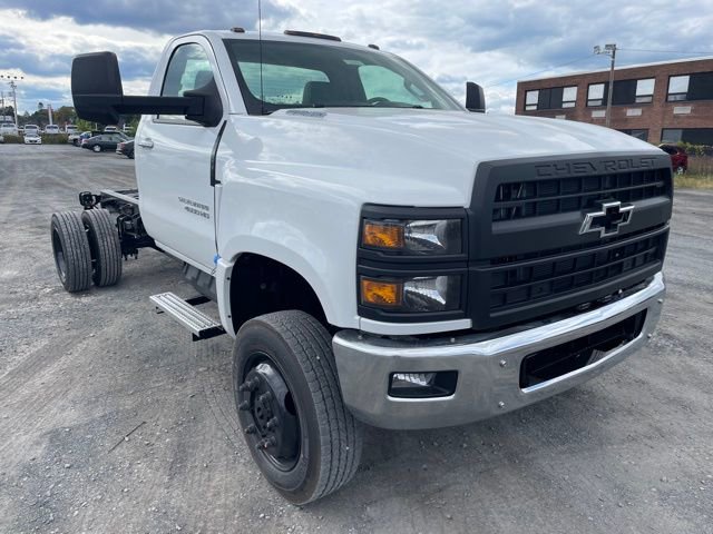 2024 Chevrolet Silverado 4500 Medium Duty Chassis Cab Work Truck's photo