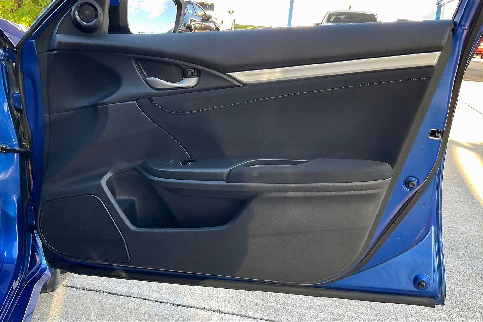 2017 Honda Civic EX-T photo 21
