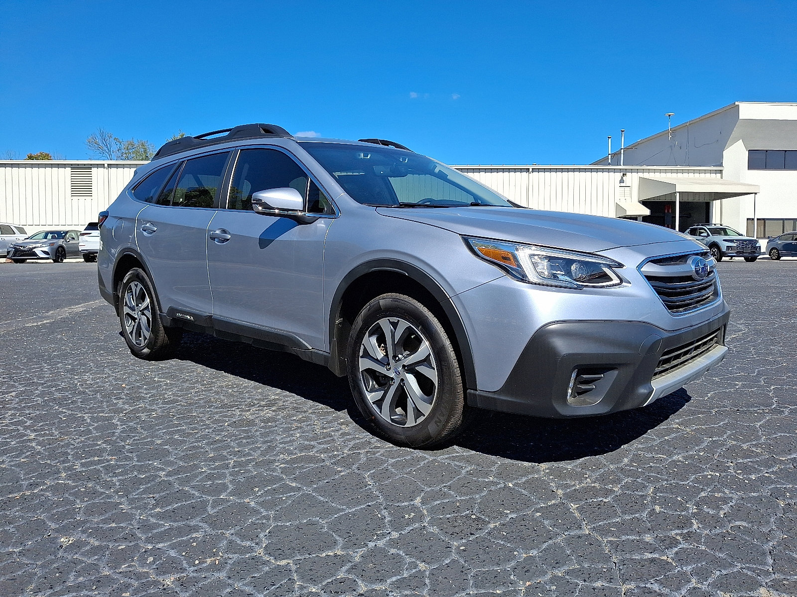 2022 Subaru Outback Limited's photo