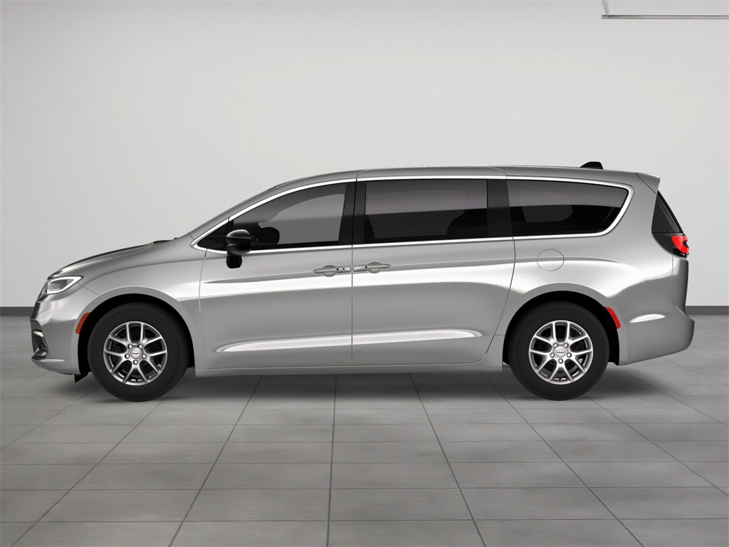2026 Chrysler Pacifica photo 3