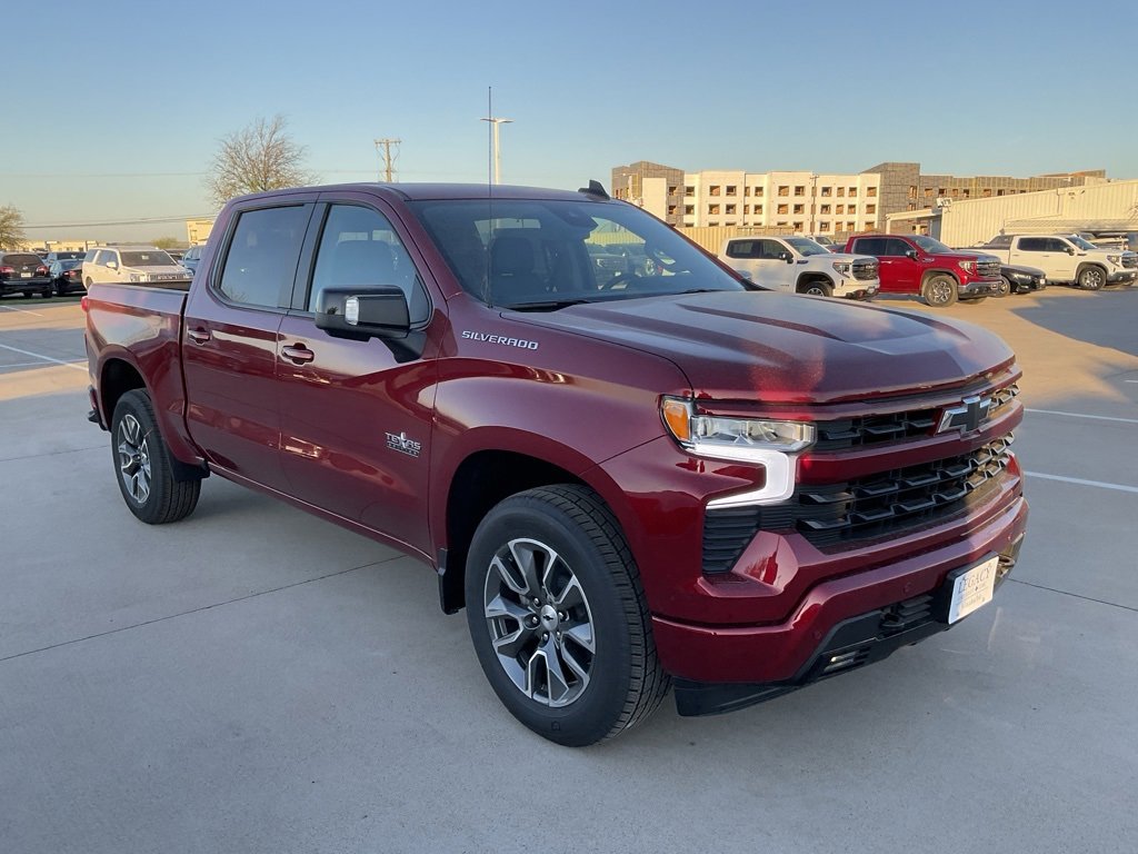 2025 Chevrolet Silverado 1500 RST Texas Edition photo 3