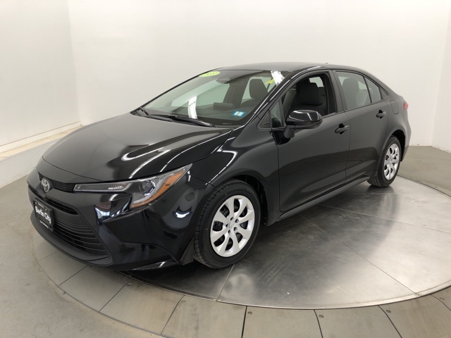 2023 Toyota Corolla LE photo 3