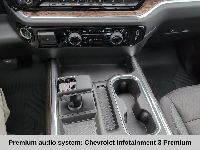 2026 Chevrolet Silverado 1500 LT photo 3