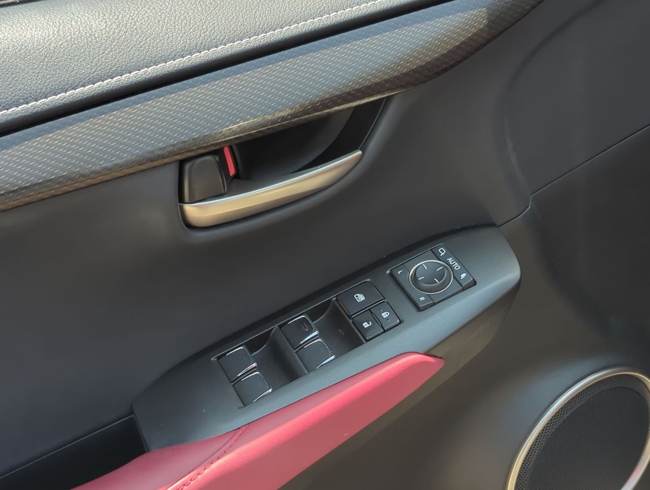 2021 Lexus NX 300 photo 22