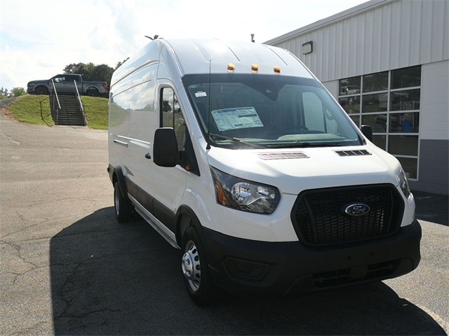 2025 Ford Transit Van Base's photo