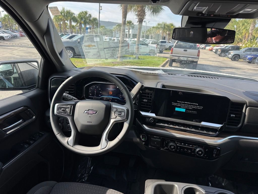 2025 Chevrolet Silverado 1500 RST photo 15