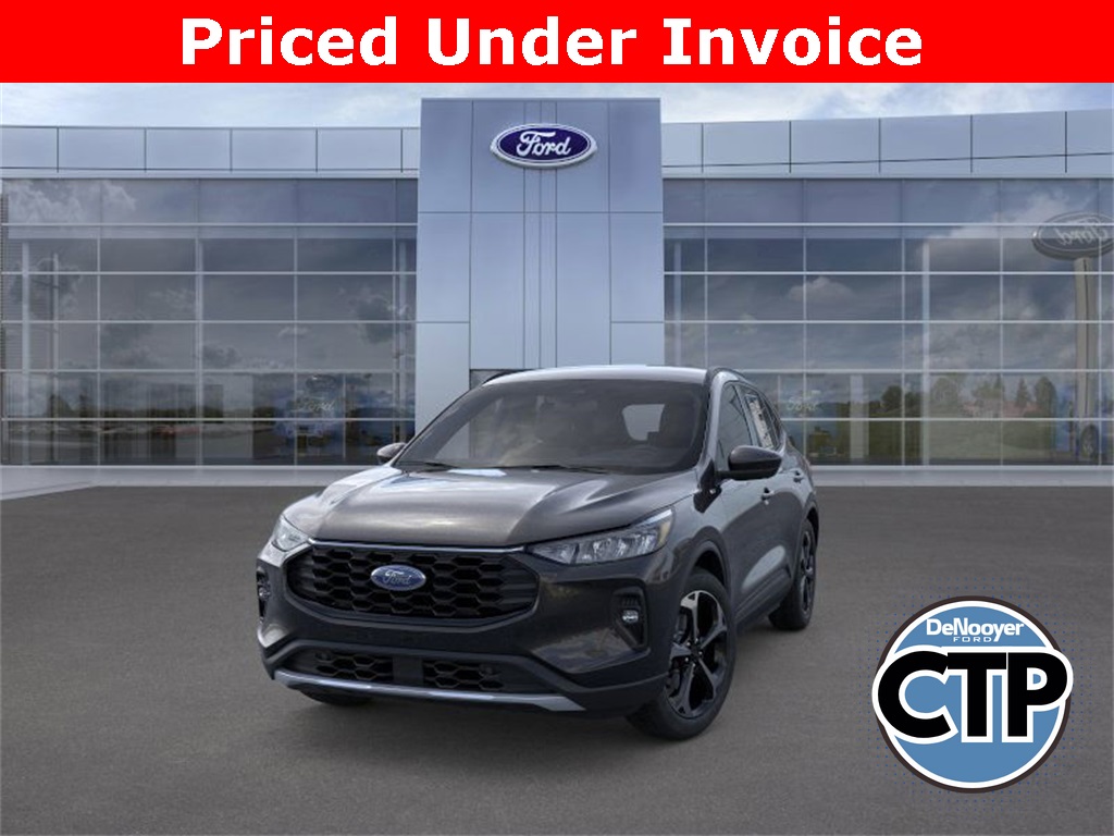 2025 Ford Escape ST-Line Select's photo