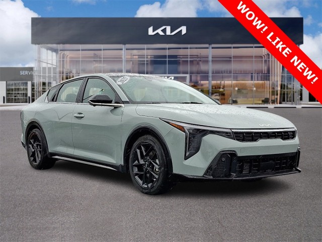 Certified Pre-Owned 2025 Kia K4 GT-Line Turbo