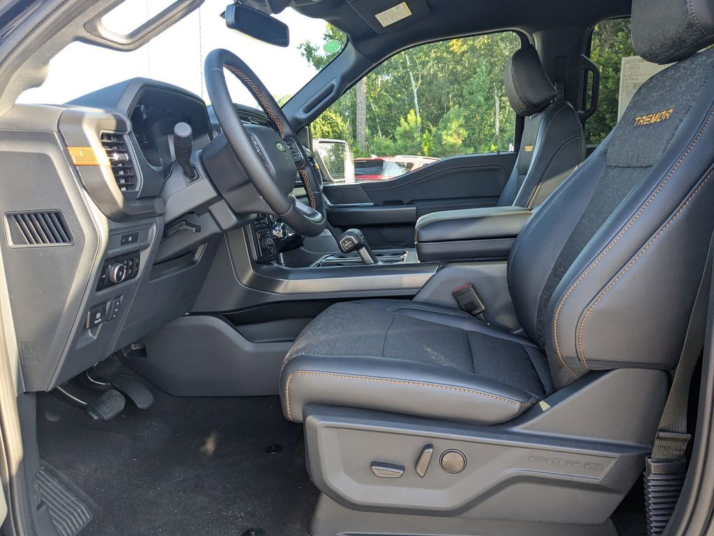 2025 Ford F-150 Tremor photo 18