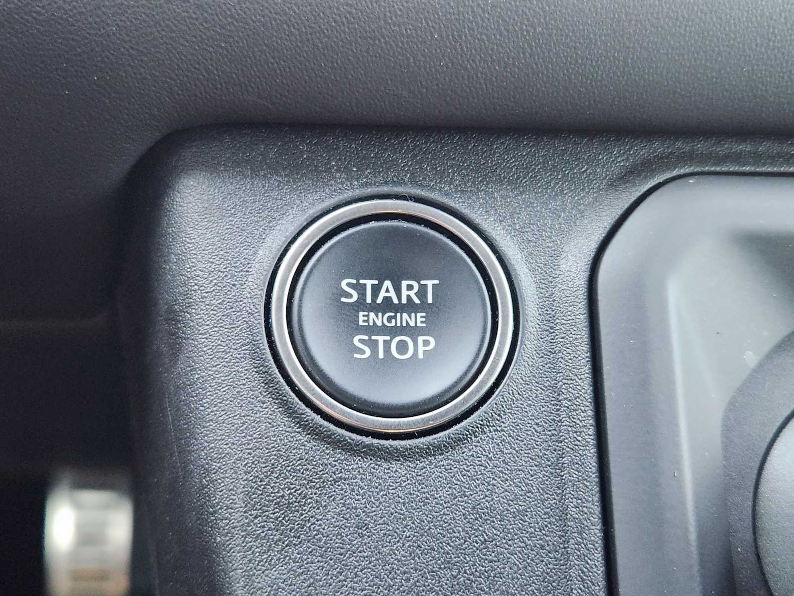 2024 Land Rover Defender Carpathian Edition photo 19