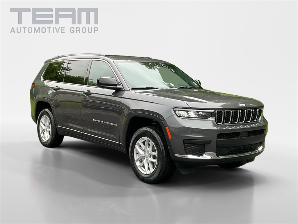2025 Jeep Grand Cherokee L Laredo's photo