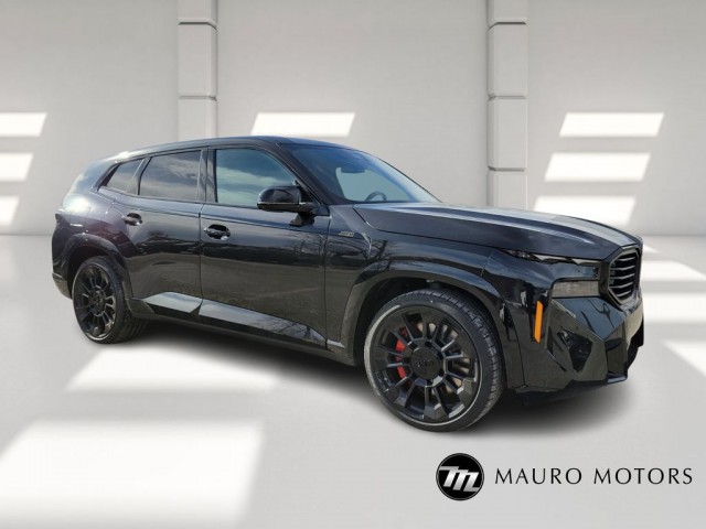 2025 BMW XM Base