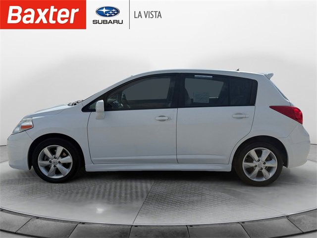 2011 Nissan Versa SL photo 4