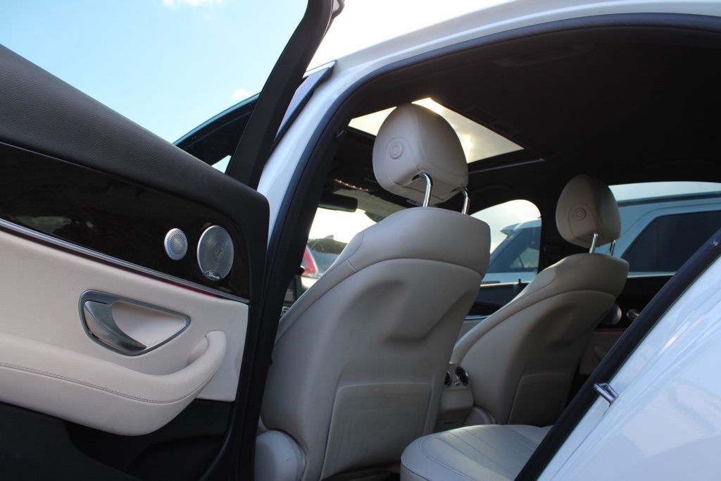 2017 Mercedes Benz E 300 4MATIC Sedan photo 29