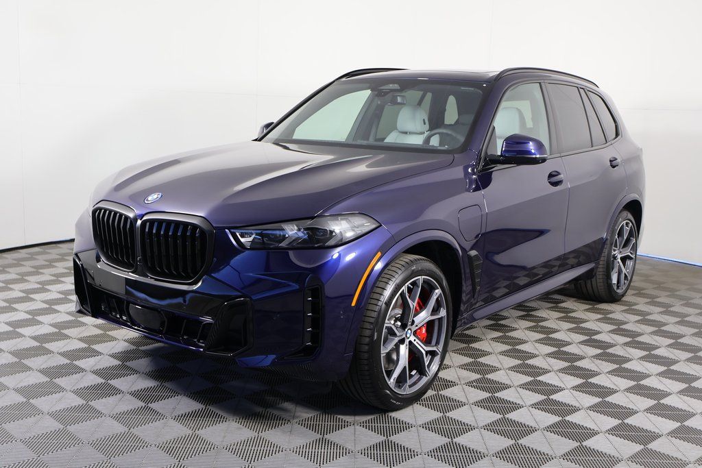 2026 BMW X5 50e's photo