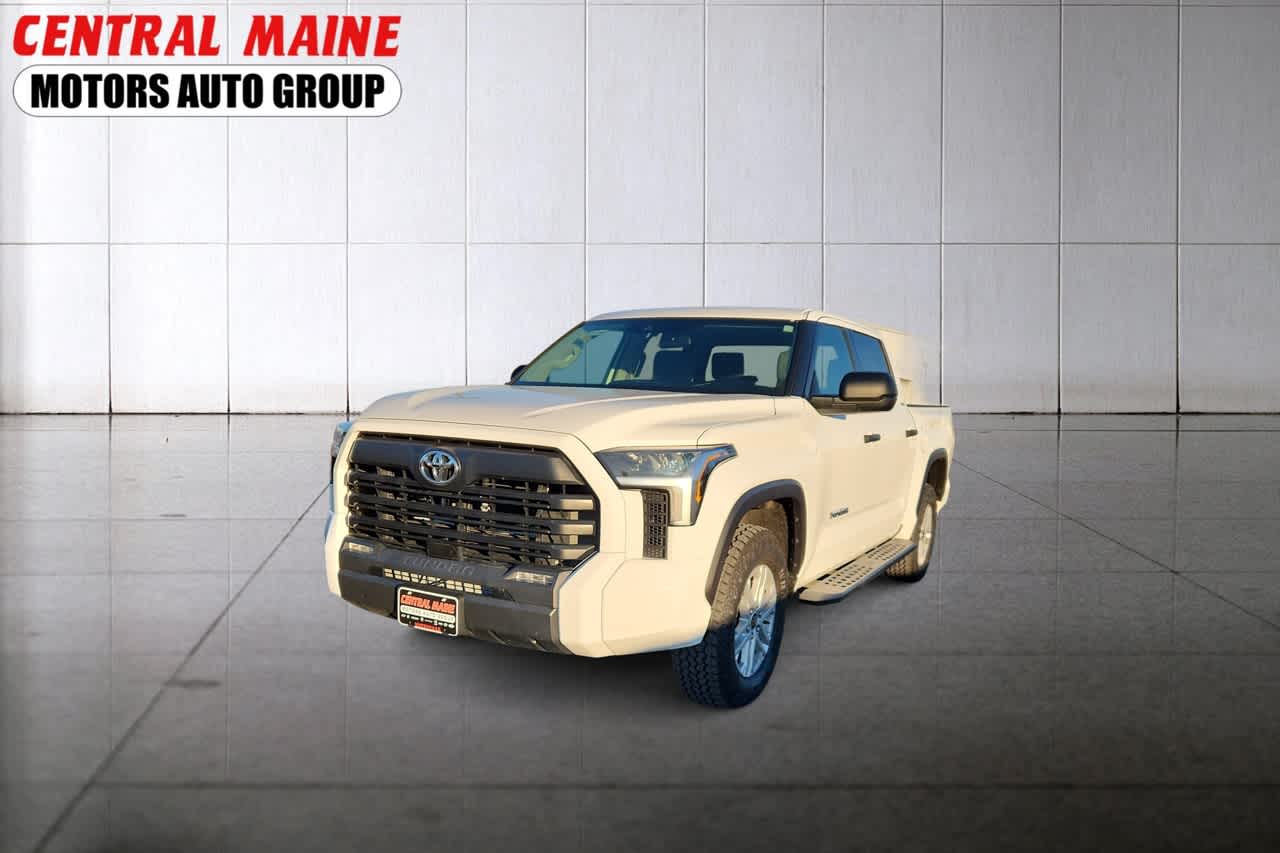 2023 Toyota Tundra SR5's photo