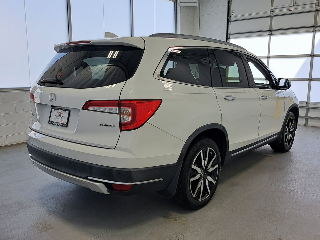 2021 Honda Pilot Touring photo 3