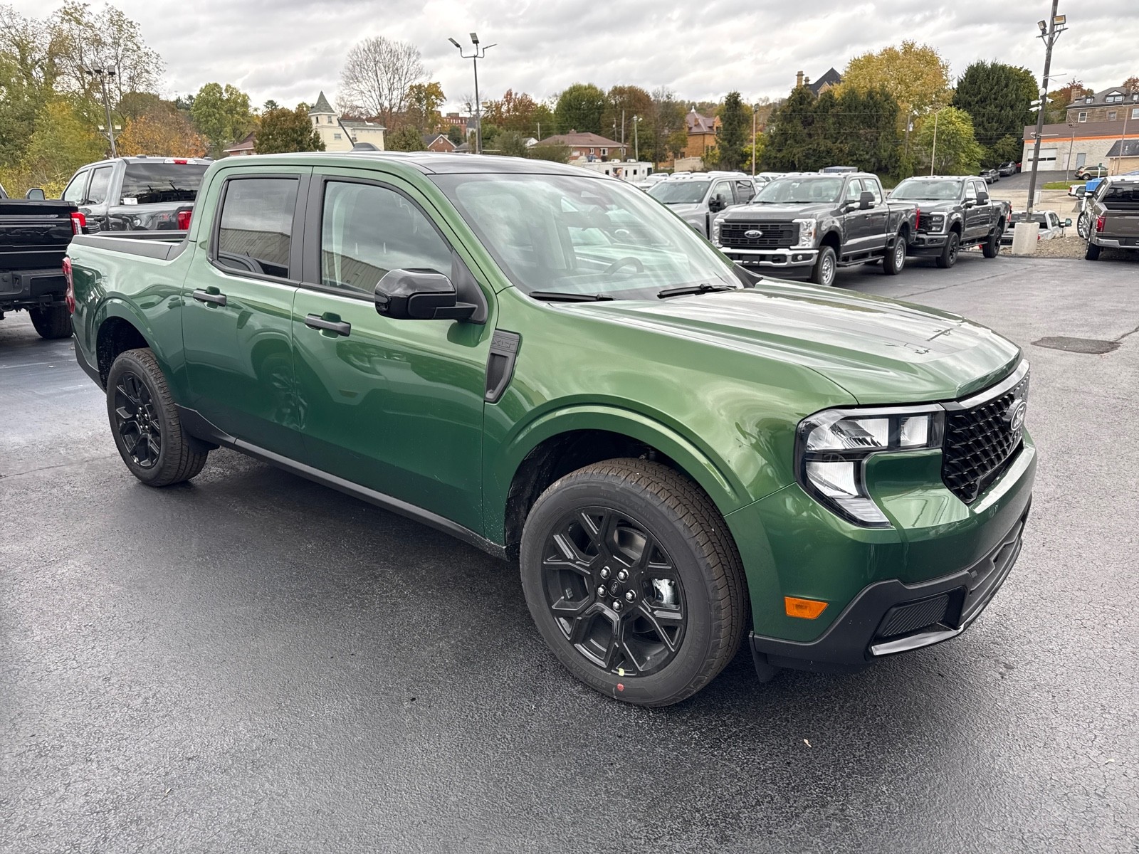 2025 Ford Maverick XLT photo 2