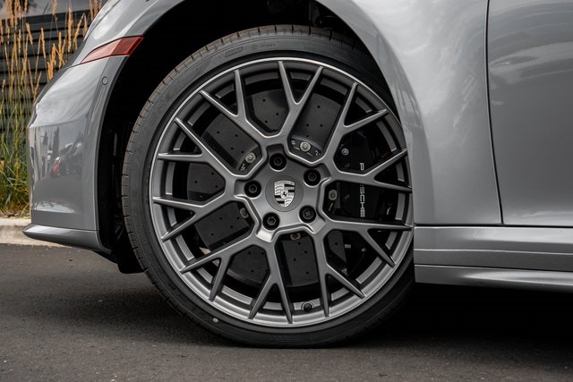 2025 Porsche 911 S photo 8